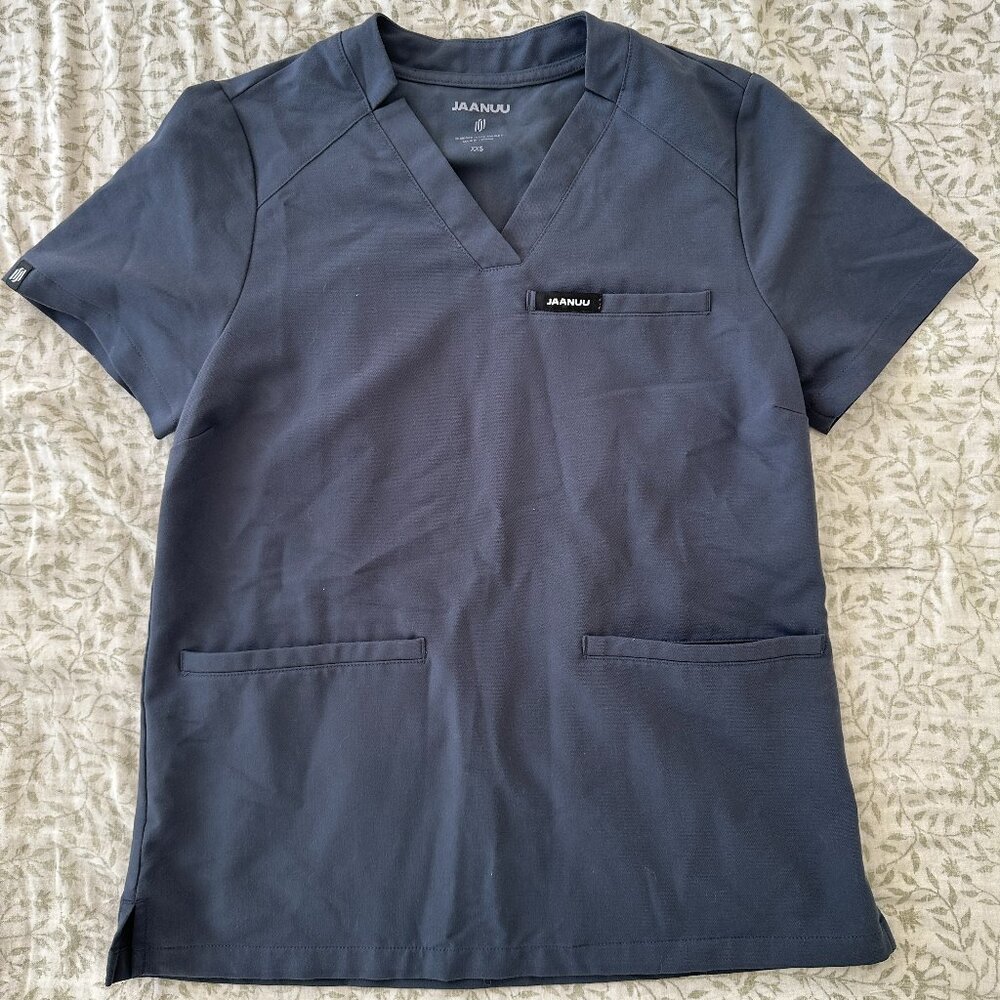 Carbon Gray Jaanuu Scrub Set